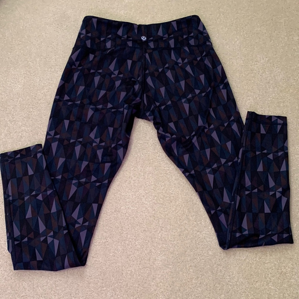 Lululemon purple geometric wunder unders leggings size 8